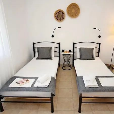 Villa Jenny Stylianou Spetses Town Exterior photo